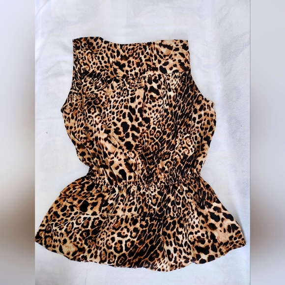 NWT Sleeveless Animal Print Top - Picture 2 of 4